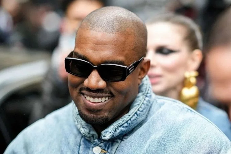 K﻿anye West'in Twitter ve Instagram hesapları kilitlendi