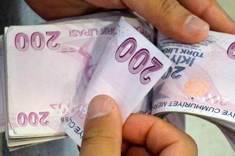 Yeni 200 TL'lik banknotlar tedavülde