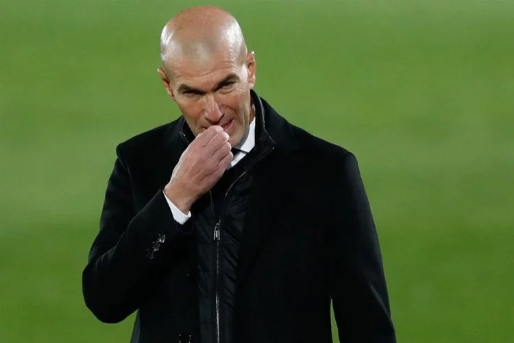 Zinedine Zidane 150 milyon euroluk teklifi reddetti